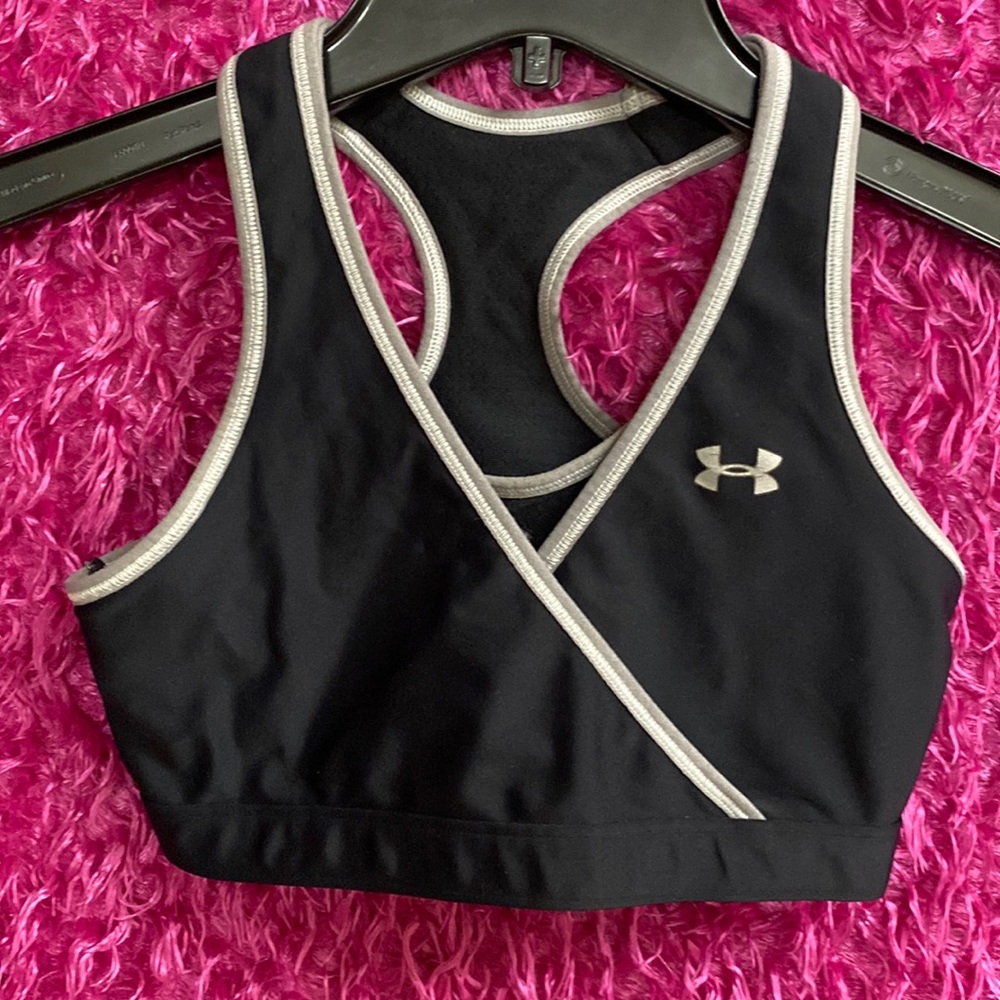 Under armor, black small, sports bra -